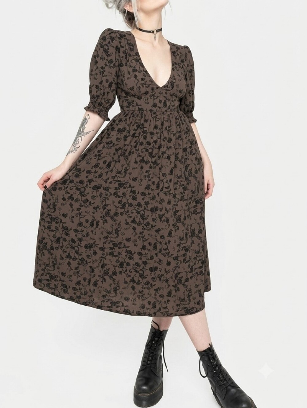 Disturbia Floromancy V-Neck Midi Dress - Olive/Black